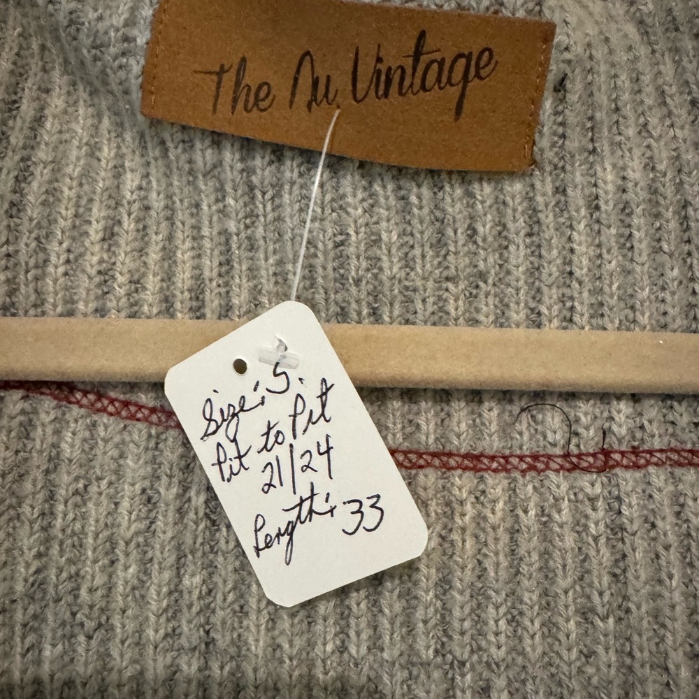 Stylish Distressed Gray Women's Cardigan - Picture 4 of 5